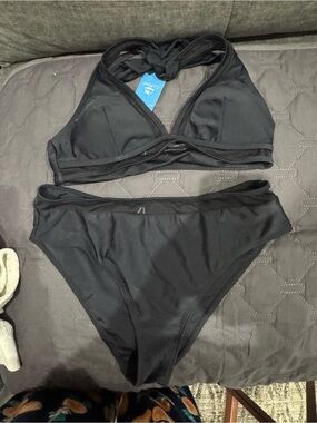 Cupshe Classic Black Halter Bikini Set - Women's Swim medium NWT